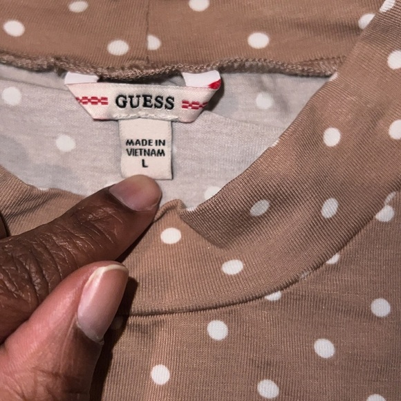NWT Guess Tan and White Cut Out Blouse with Peter Pan Collar size Large - Picture 5 of 9